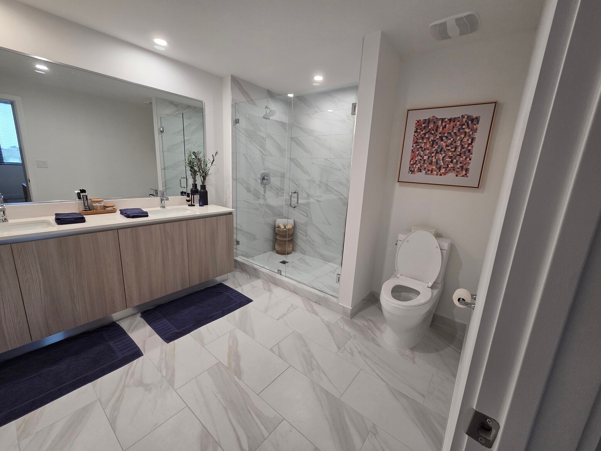 Building Photo - 7554 W 4th Ct