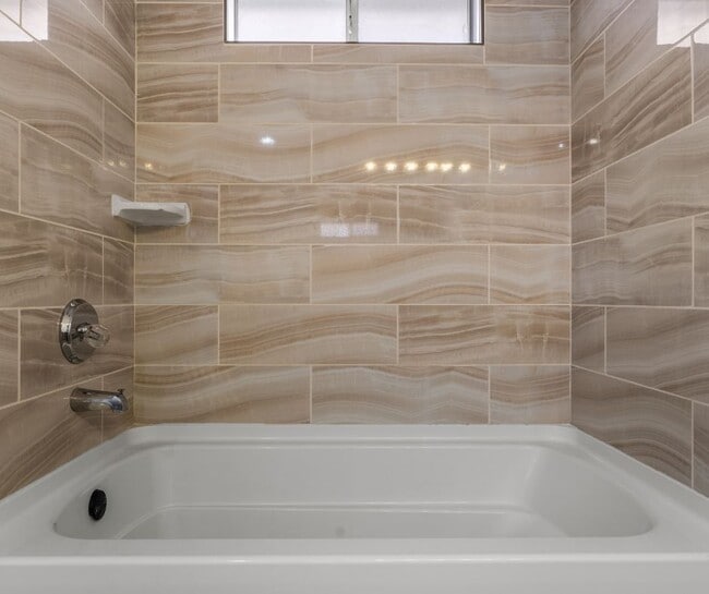 Building Photo - 1727 Ramada Dr