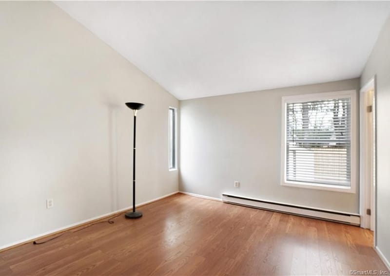 Building Photo - 12 Little River Ln