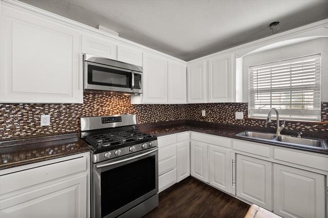 Building Photo - 604 Dunn St