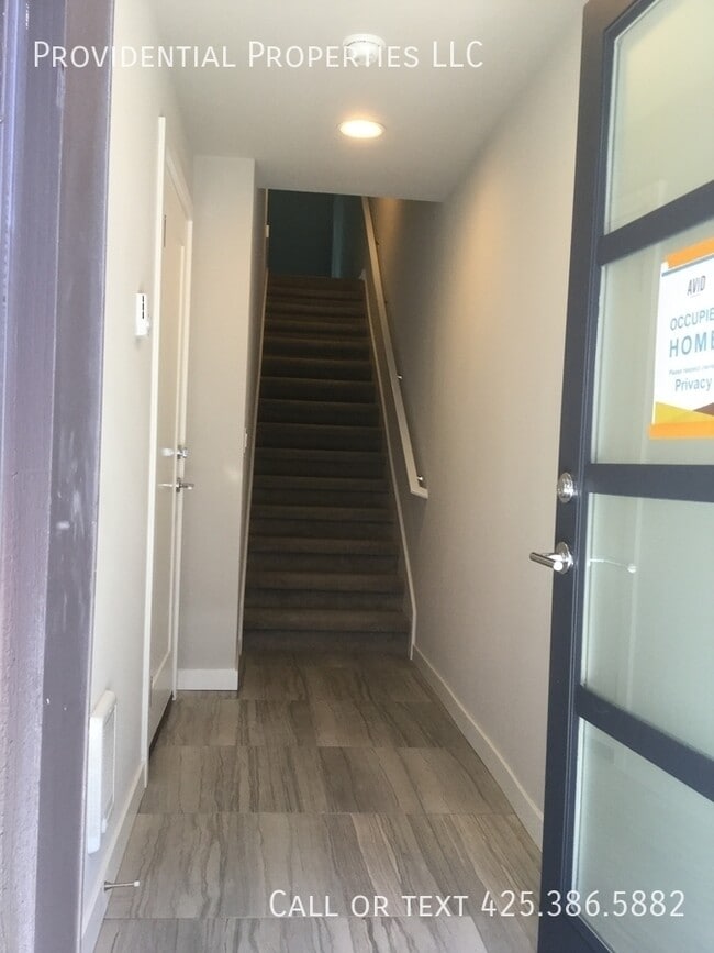 Building Photo - 1571 139th Ln NE