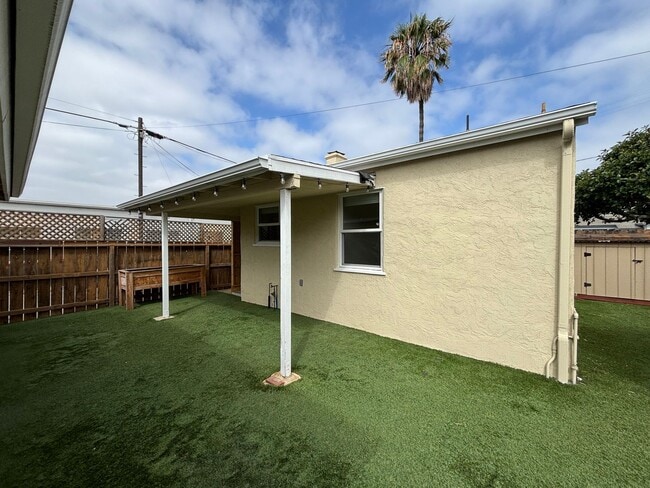 Building Photo - Charming 2BD/1BA Home in Morena with Large Yard, In-Unit Laundry & Detached Garage