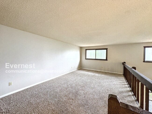Building Photo - 14714 Oak Vine Dr