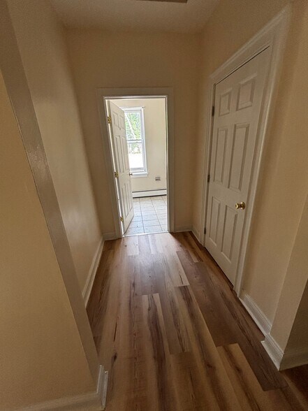 Building Photo - 29B Edgewood St