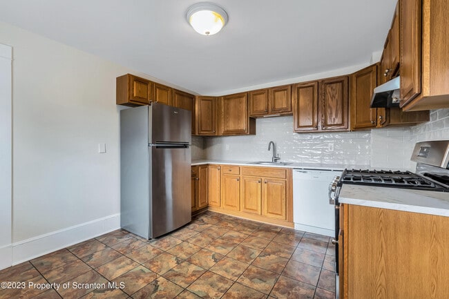 Building Photo - 517 Highland Ave