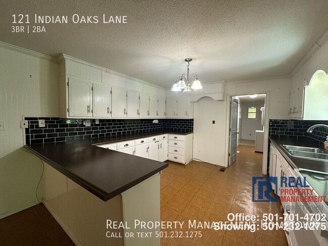 Building Photo - 121 Indian Oaks Ln