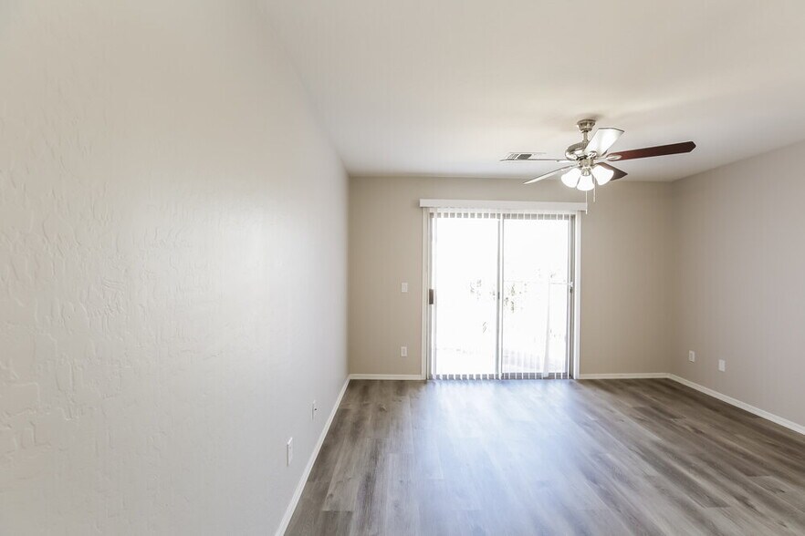 Building Photo - 11402 W Mohave St