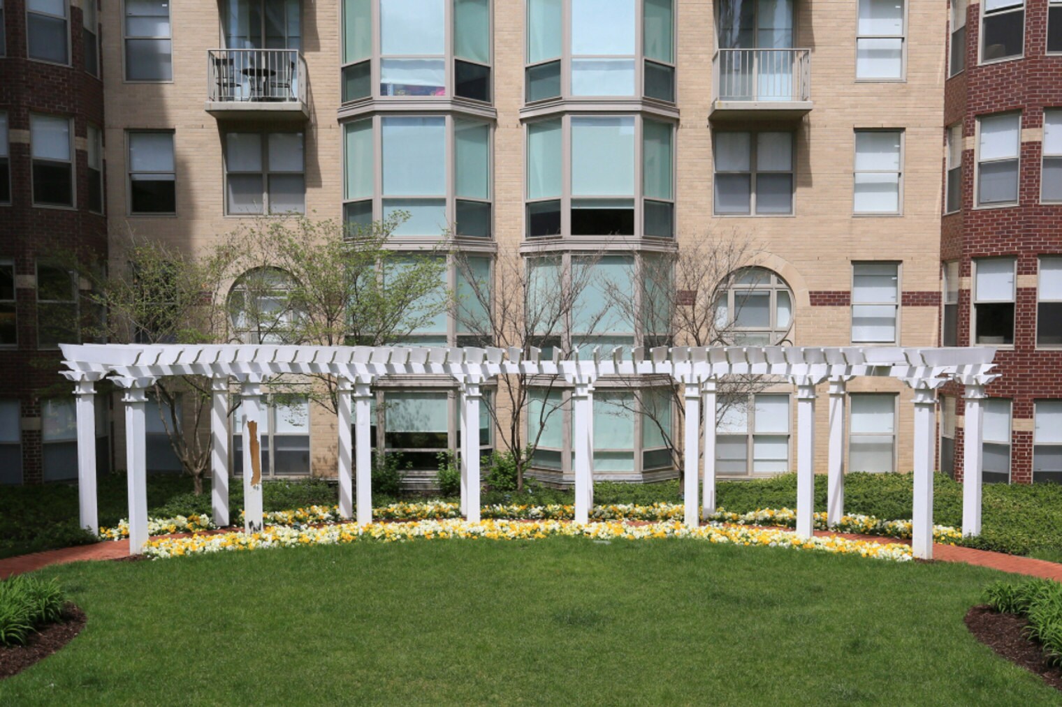 Building Photo - 420 7th St NW