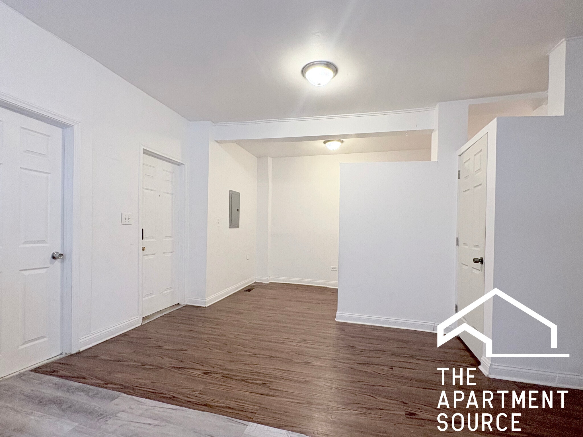 Building Photo - 1900 S Throop St