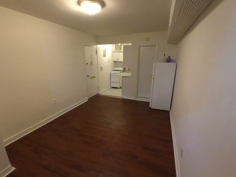 Living Area Reverse 2 - 156 W 95th St