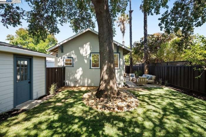 Building Photo - 4374 First St