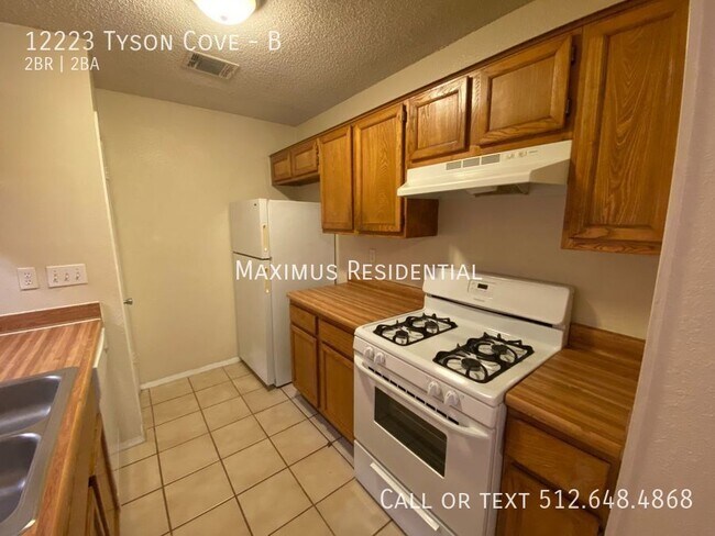 Building Photo - Well-Maintained N. Austin 2/2 - Easily Acc...