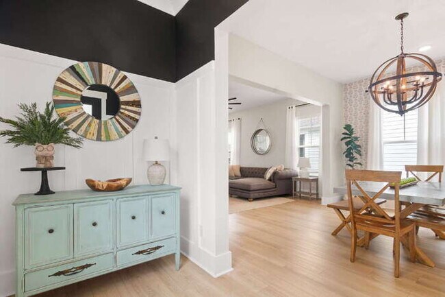 Building Photo - 115 Winding Branch Dr