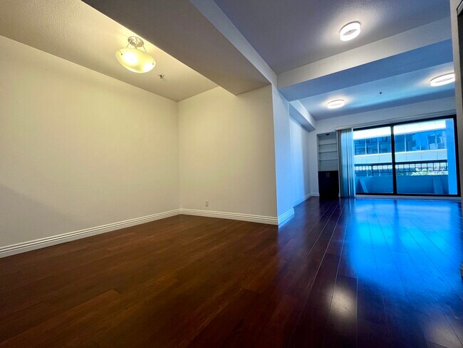 Building Photo - 601 Van Ness Ave
