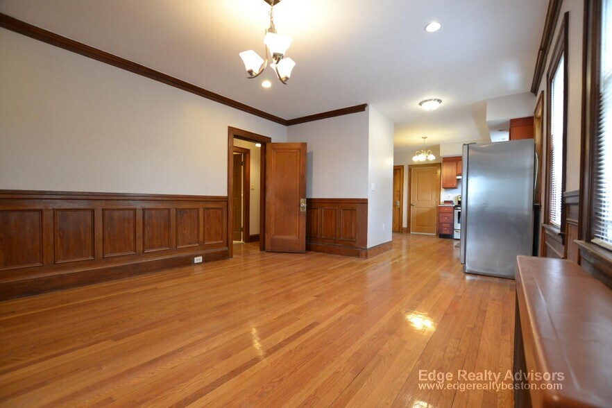 Building Photo - 283 N Harvard St