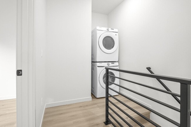 Building Photo - 540 N Blandena St