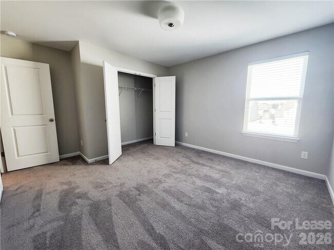 Building Photo - 4925 Grace View Dr