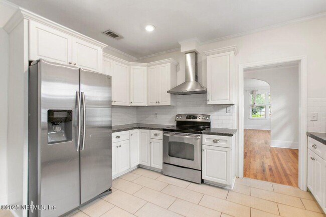 Building Photo - 4548 French St