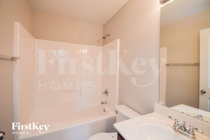 Building Photo - 9180 Gallitin Dr SW