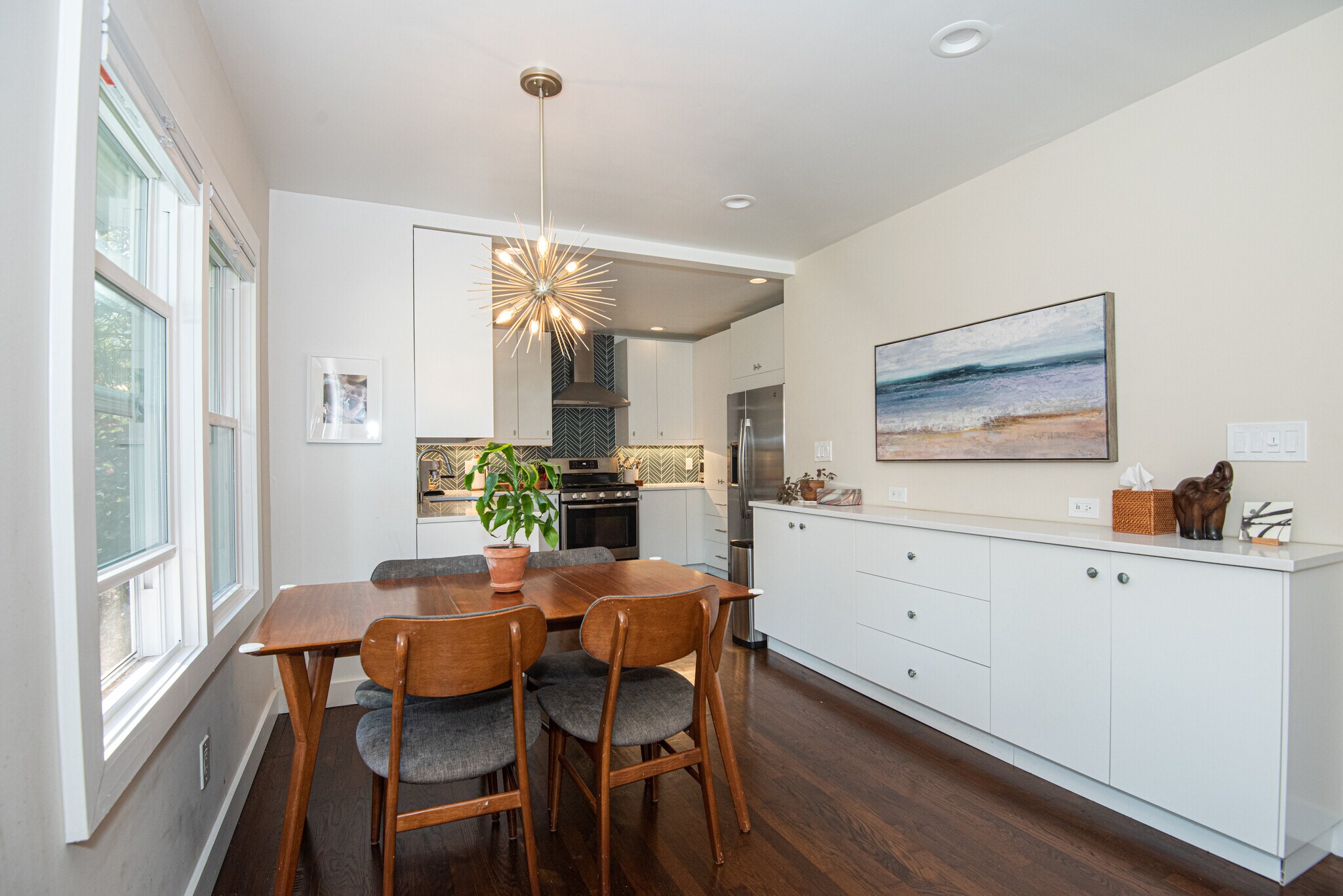 Building Photo - 1096 Oakfield Dr SE