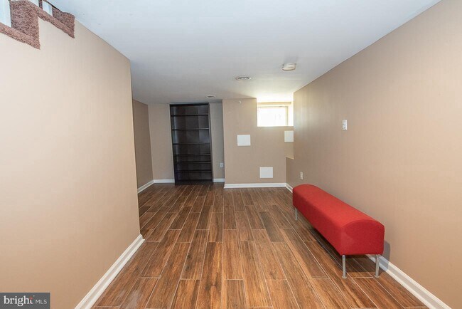 Building Photo - 2025 Parrish St