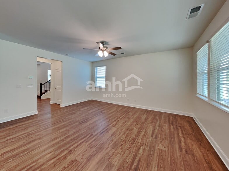 Building Photo - 132 Keyser Dr