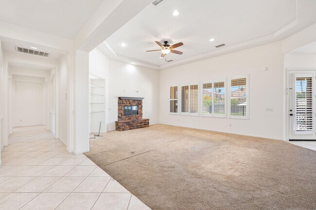 Building Photo - 145 Bellini Way