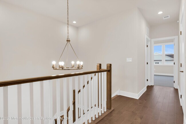 Building Photo - 5 Blaisdell Ct