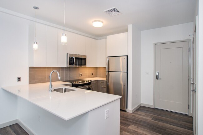 Building Photo - 180 Telford St