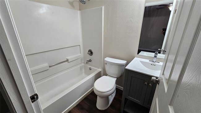 Building Photo - 3651 N Goldenrod Rd