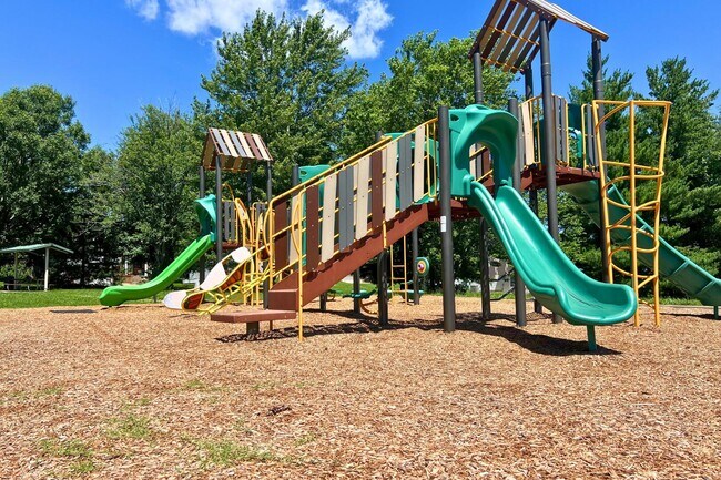 Building Photo - 2509 Hollyhock Dr