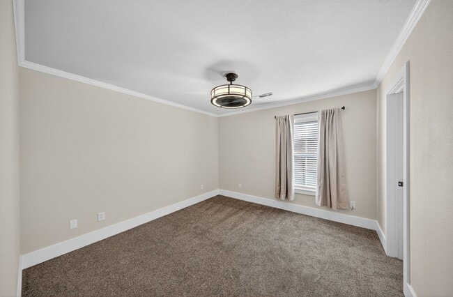 Building Photo - Great Home in Qiuet Friendly Neighborhood ...