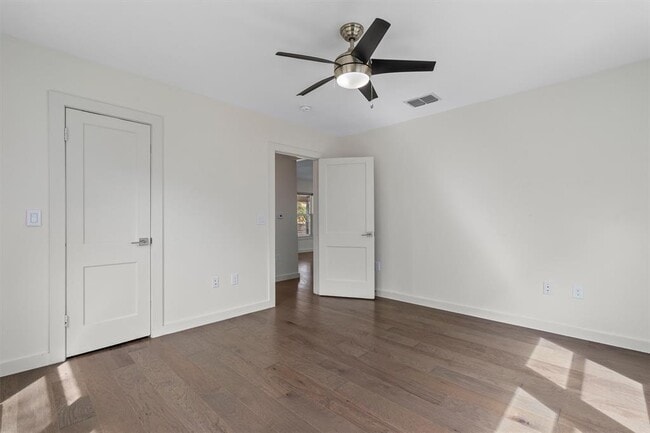 Building Photo - 2705 S 2nd St