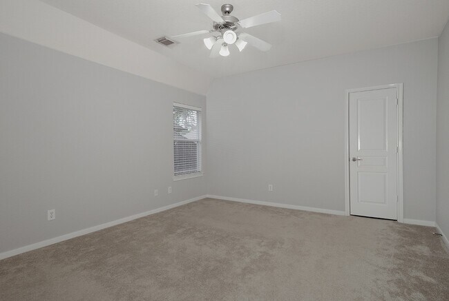 Building Photo - 138 Oriel Oaks Cir