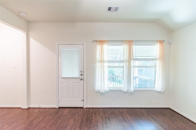 Building Photo - 4639 Sequoia Echo Dr