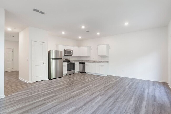 Building Photo - 3529 Cardinal Dr