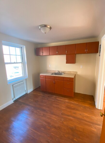 Building Photo - 2633 South St