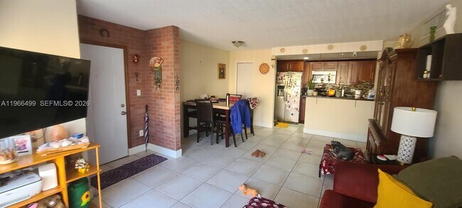 Building Photo - 4620 NW 79th Ave