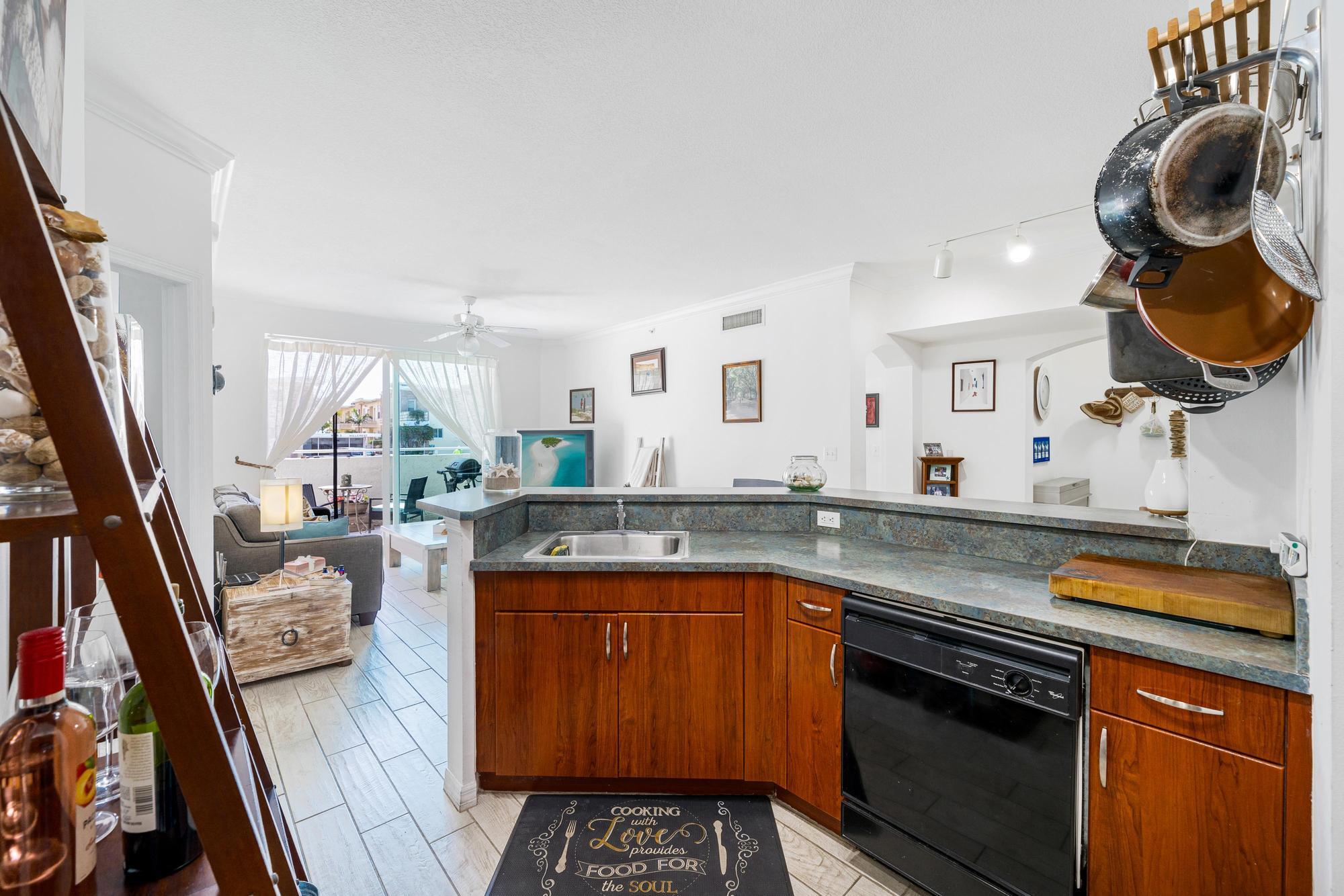 Building Photo - 9172 Collins Ave