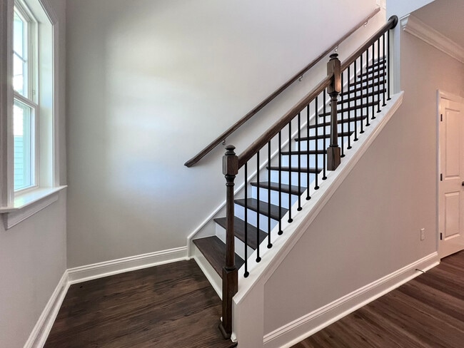 Building Photo - 360 Canyon Gap Wy