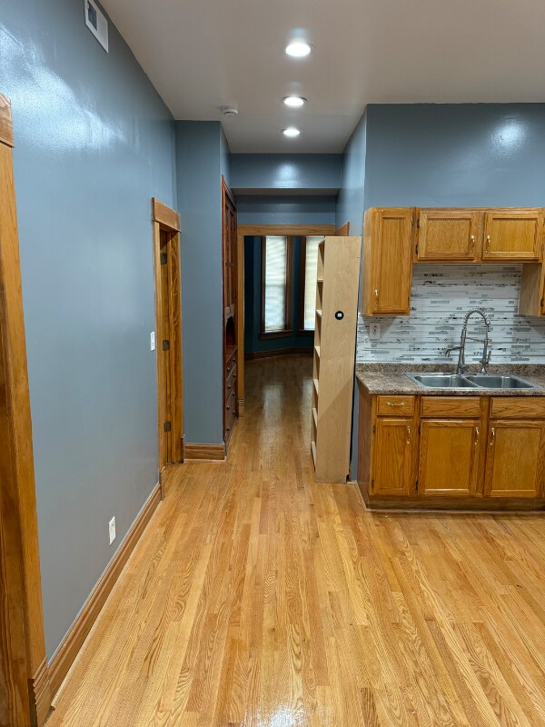 Building Photo - 2707 W Thomas St