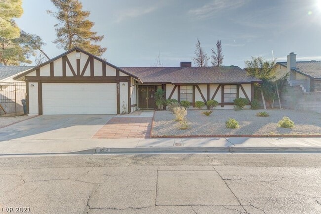 Building Photo - 6261 W La Palma Pkwy