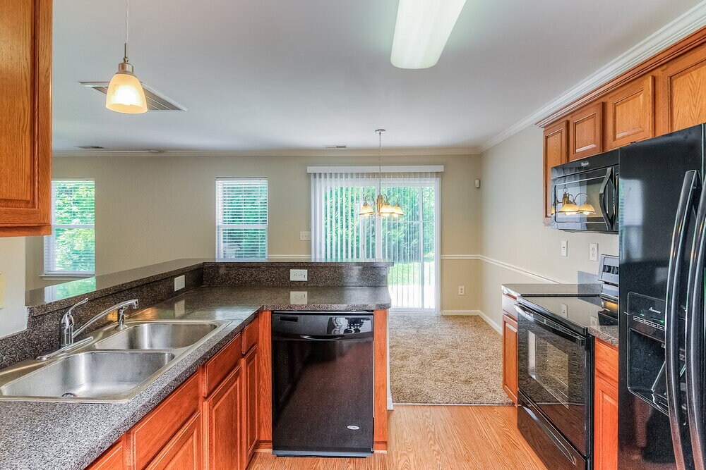 Building Photo - 523 Mountain Quail Dr