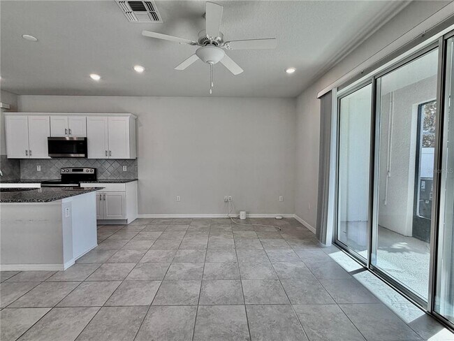 Building Photo - 19672 Shady Oak Dr