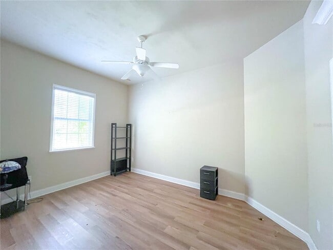 Building Photo - 9048 SW 76th Ave