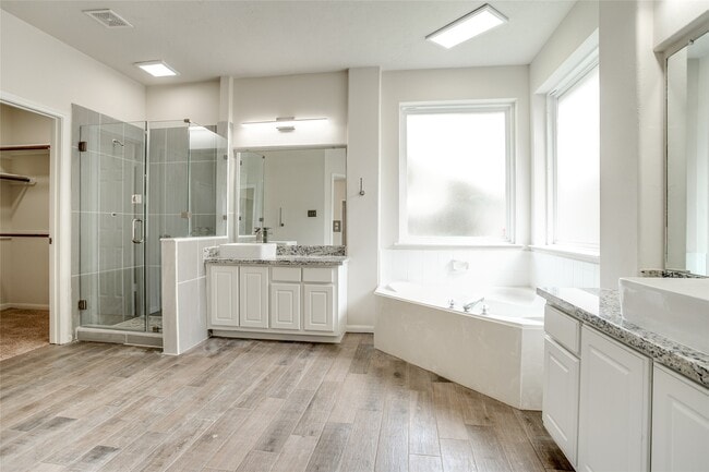 Building Photo - 5818 Pebble Bank Ln