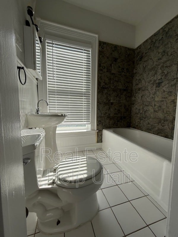 Building Photo - 365 S Elizabeth St