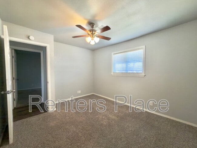 Building Photo - 15351 W Hwy 66