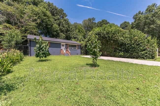 Building Photo - 2438 Finchley Dr