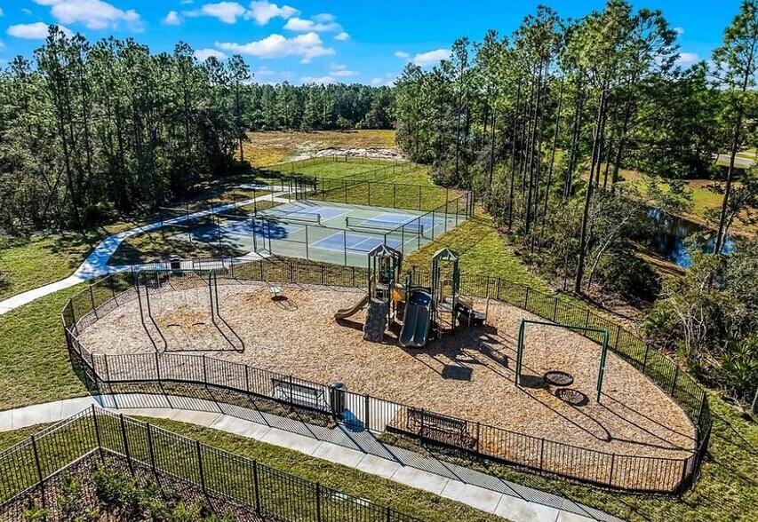 Building Photo - 322 Bracer Way